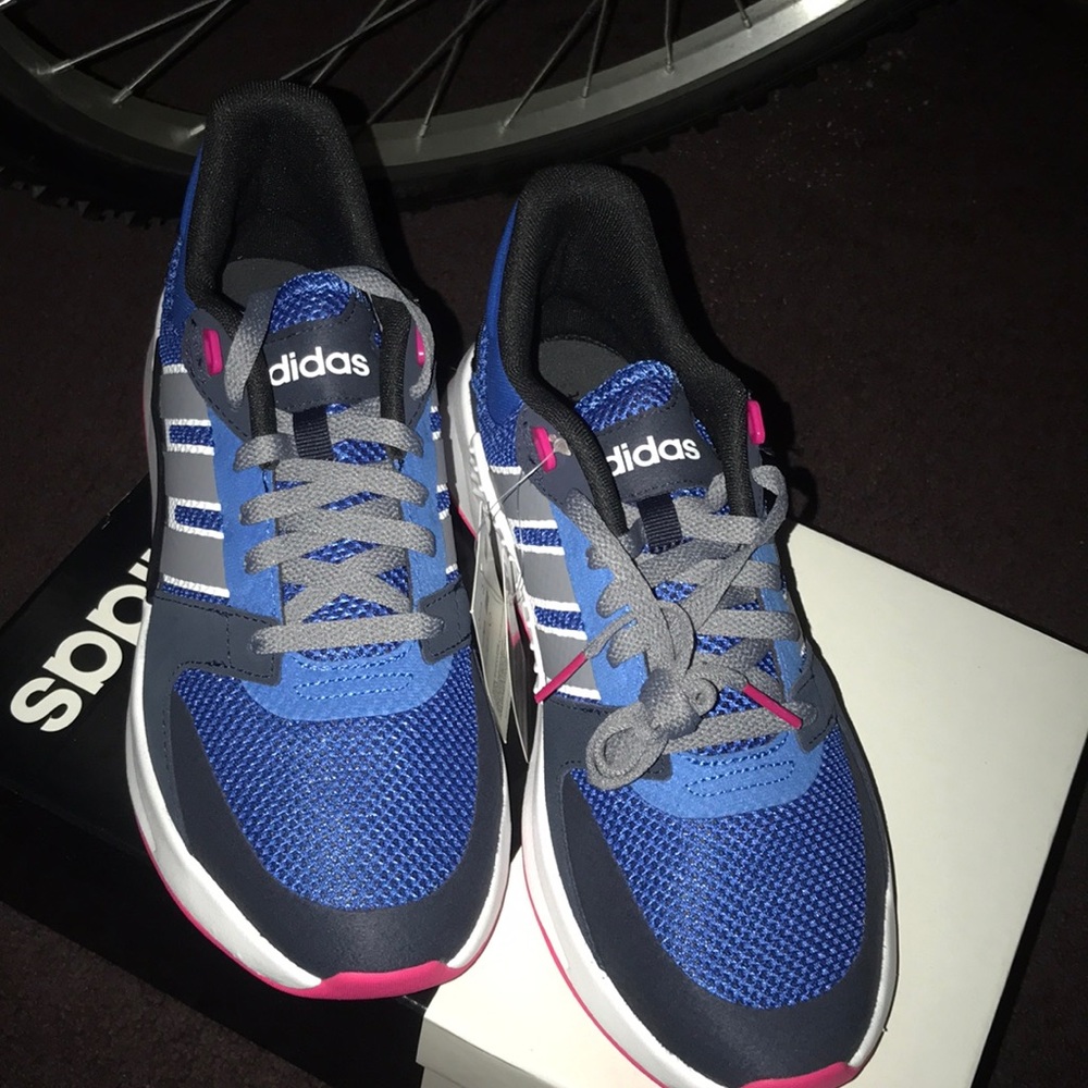 Adidas tennis shoes